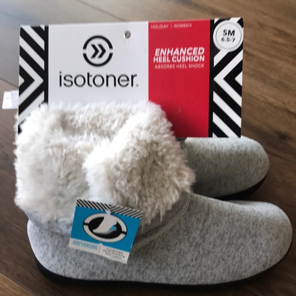 NWT isotoner booties 6.5-7 women’s